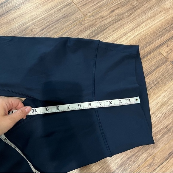Lululemon Wunder Under Crop (Hi-Rise) *Full-On Luxtreme 21" - Picture 8 of 9